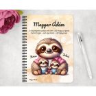 Személyre szabható - Cuki lajhár Apa és két kis lajhár mintás füzet