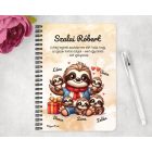 Személyre szabható - Cuki lajhár Apa és öt gyerek mintás füzet