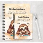 Személyre szabható - Cuki lajhár Apa és két gyereke mintás füzet