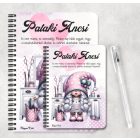 Személyre szabható - Fodrász manólány az asztalnál mintás A6-os füzet