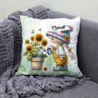 Névvel kérhető - Locsolós napraforgós manó lány mintás párna