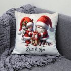 Névvel kérhető - Ajándékozó karácsonyi manók mintás párna