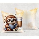 Kérd a neveddel - Kis kávés lajhár és a könyv mintás párna