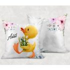 Névvel kérhető - Tündéri kiskacsa virágcsokorral mintás párna