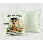 Névvel kérhető Zsiráf mintás párna - 2026 évi Ballagásra