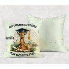 Névvel kérhető Zsiráf mintás párna - 2026 évi Ballagásra
