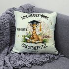 Névvel kérhető Zsiráf mintás párna - 2026 évi Ballagásra