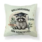 Névvel kérhető Mosómedve mintás párna - 2026 évi Ballagásra