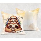 Névvel kérhető - Cuki lajhár Apa és két gyerek - Kicsi a rakás mintás párna