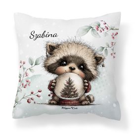   Névvel kérhető - Cuki karácsonyi mosómaci hógömbbel mintás párna