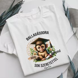Névvel kérhető Maki mintás férfi póló Ballagásra
