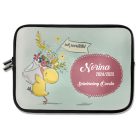 Személyre szabható - Kis kacsa egy vödör virággal mintás rajztartó